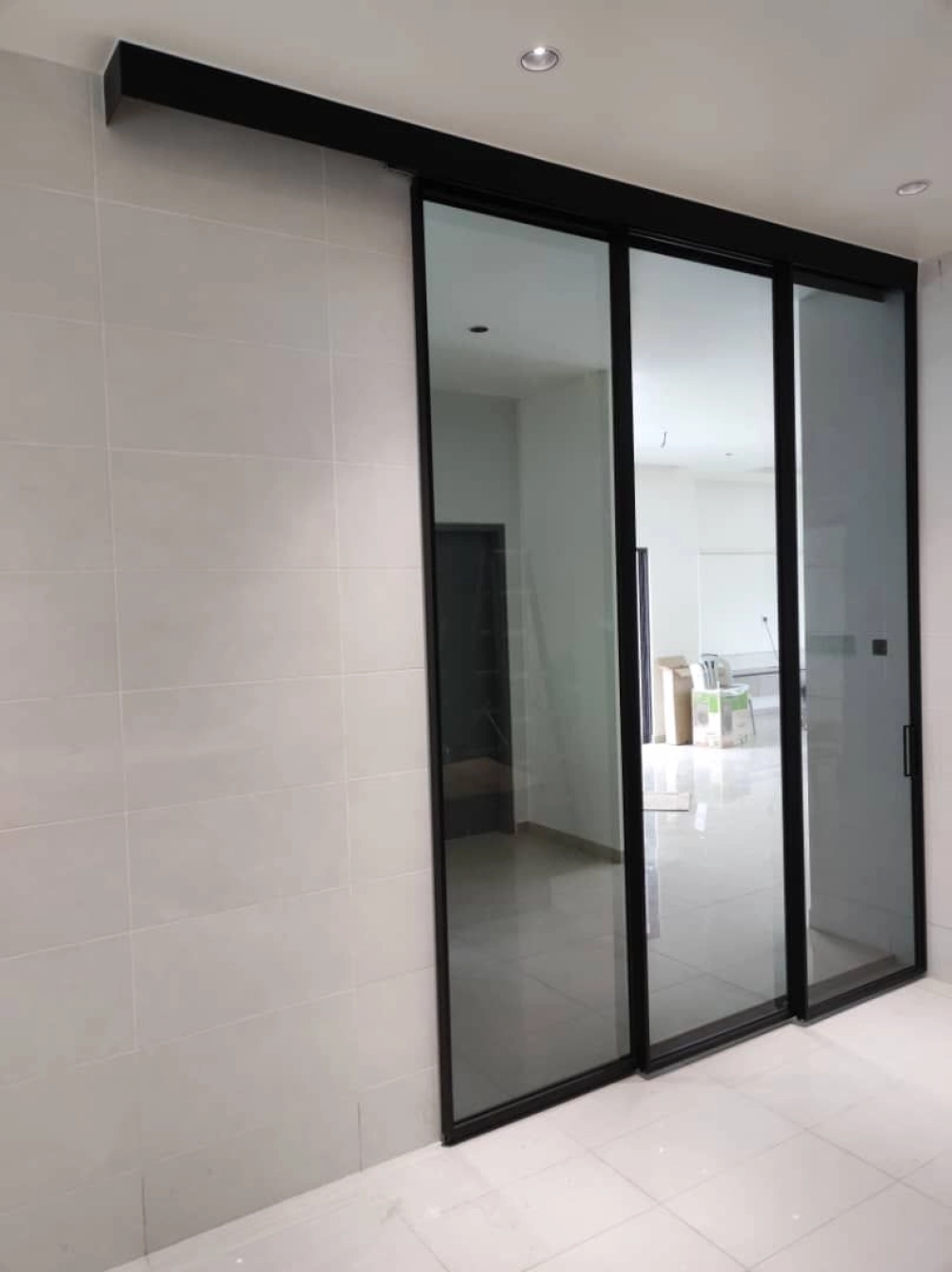 Slim Fit Handing Sliding Door