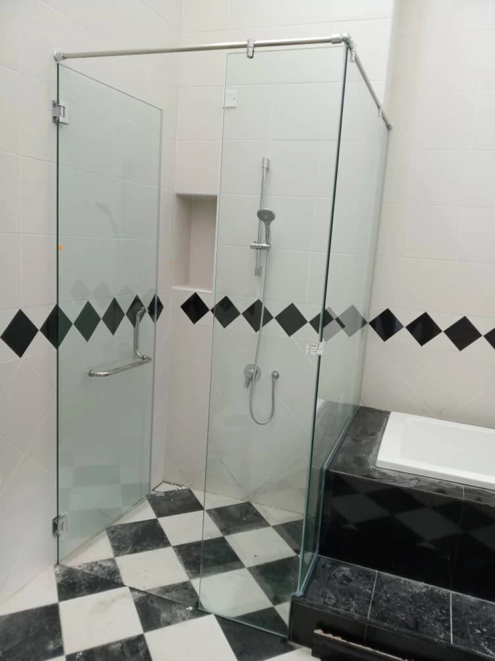 Shower Screen